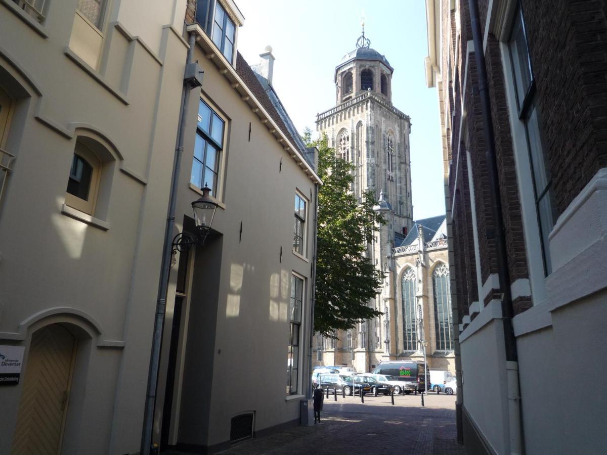 Hanzestadslogement De Leeuw, In Het Centrum, Met Een Binnenplaats, Kamers Met Badkamer En Toilet En Een Keukentje Девентер Экстерьер фото